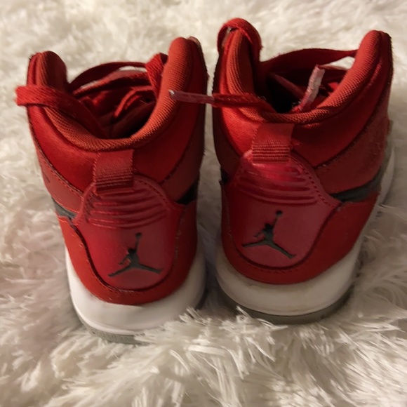 Nike Air Jordan - Picture 3 of 7